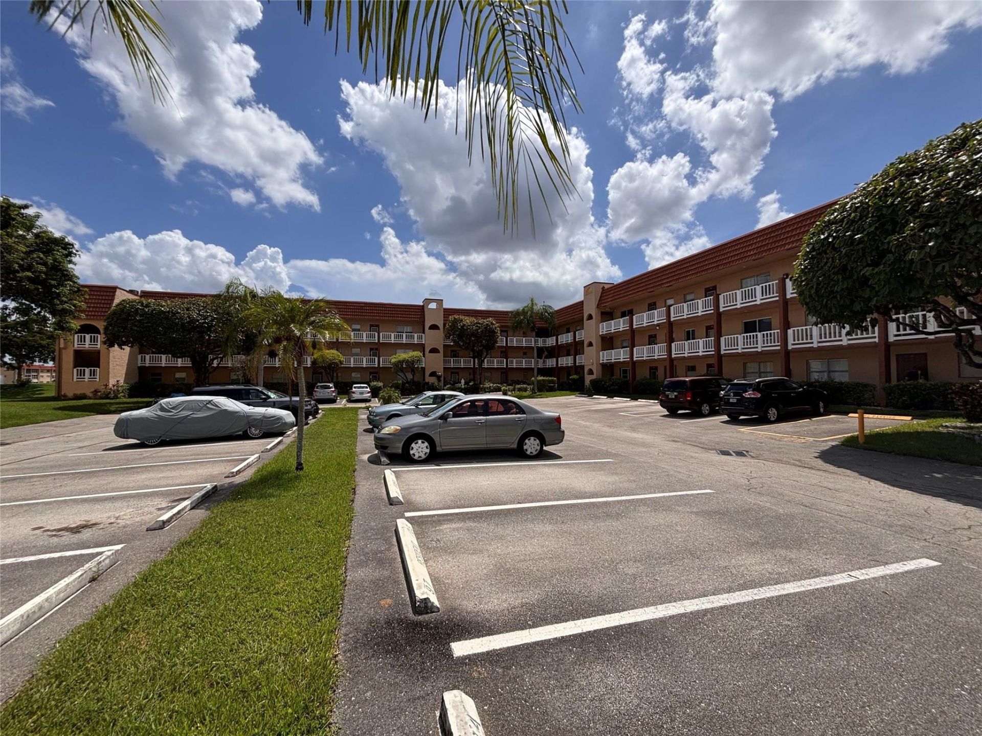 9261 Sunrise Lakes Boulevard, Unit 212, Sunrise, FL 33322 Photo