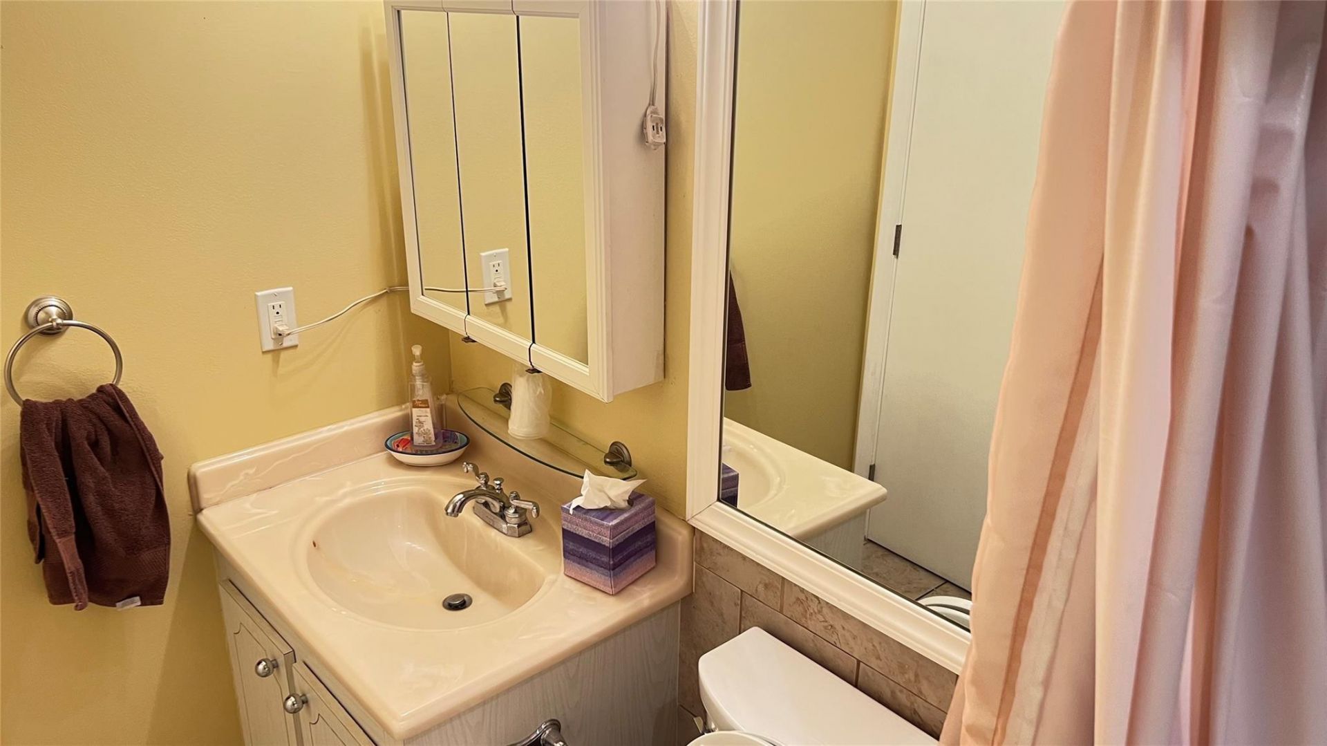 9261 Sunrise Lakes Boulevard, Unit 212, Sunrise, FL 33322 Photo