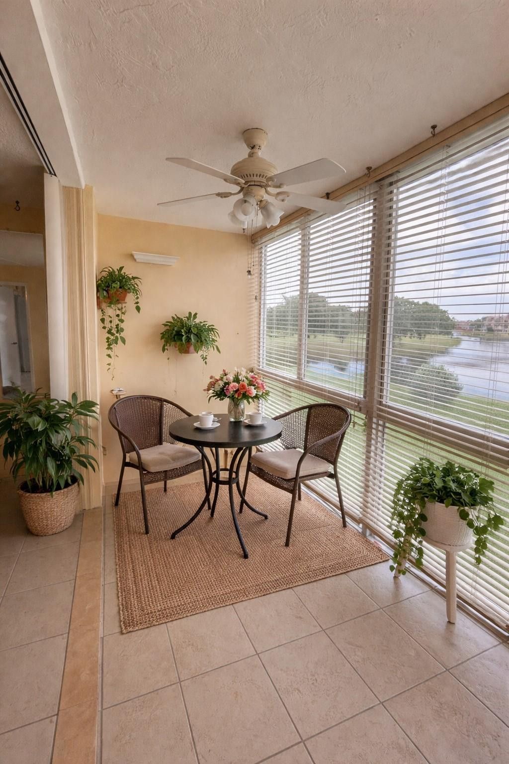 9261 Sunrise Lakes Boulevard, Unit 212, Sunrise, FL 33322 Photo