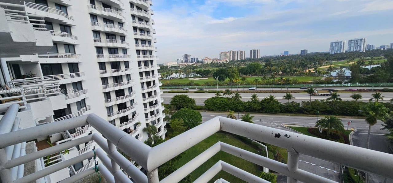 3300 NE 192nd St, Unit 1012, Aventura, FL 33180 Photo