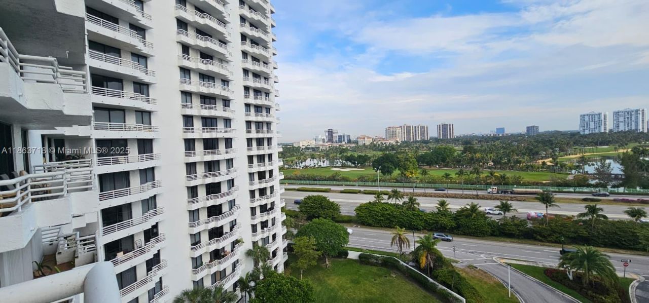 3300 NE 192nd St, Unit 1012, Aventura, FL 33180 Photo