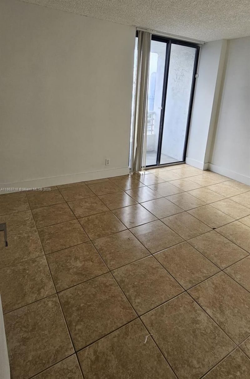 3300 NE 192nd St, Unit 1012, Aventura, FL 33180 Photo