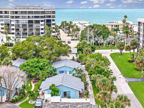 170 ROOSEVELT DRIVE, Unit 1, SARASOTA, FL 34236