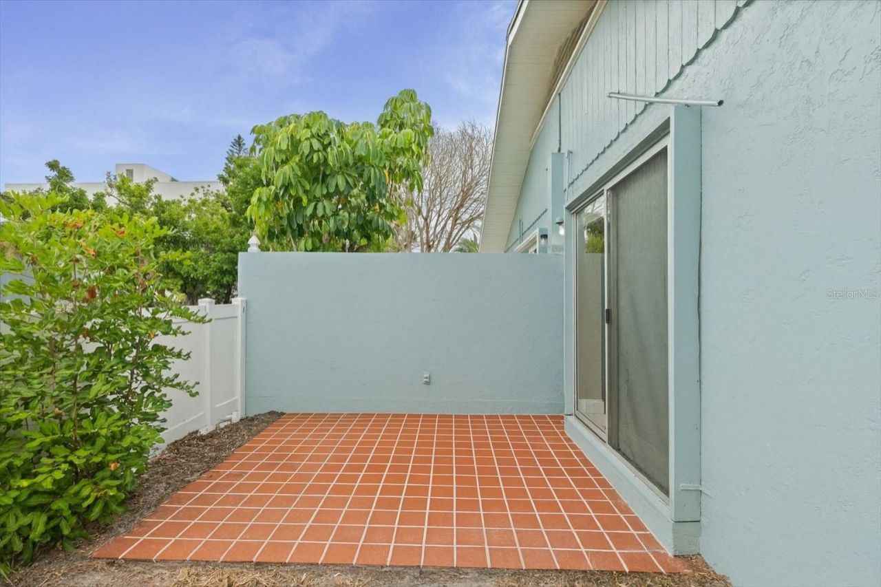 170 Roosevelt Drive, Unit 1, Sarasota, FL 34236 Photo