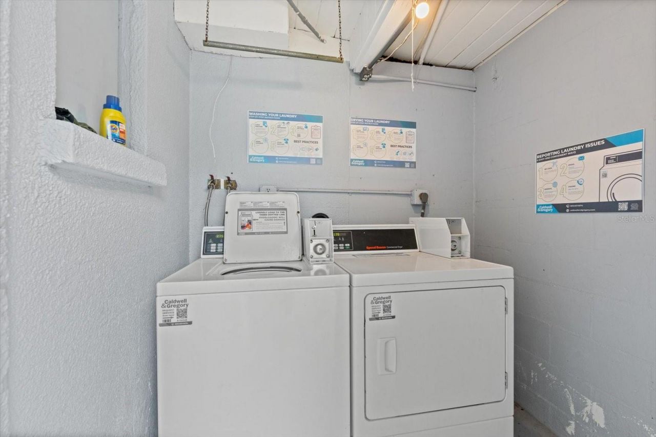 170 Roosevelt Drive, Unit 1, Sarasota, FL 34236 Photo