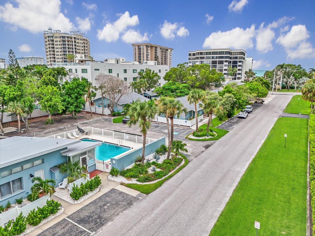 170 Roosevelt Drive, Unit 1, Sarasota, FL 34236 Photo