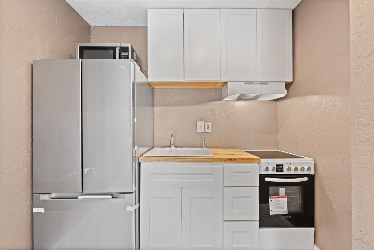 170 Roosevelt Drive, Unit 1, Sarasota, FL 34236 Photo