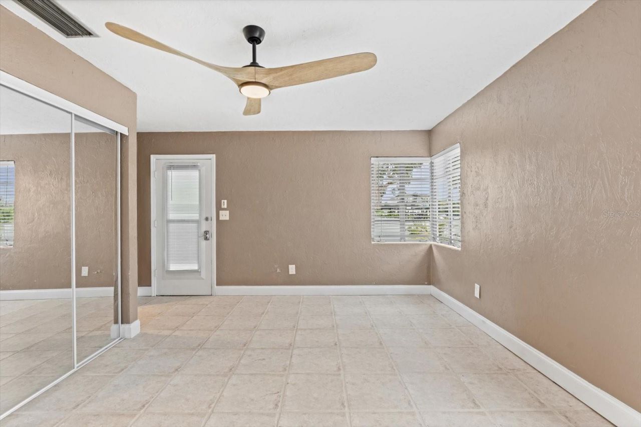 170 Roosevelt Drive, Unit 1, Sarasota, FL 34236 Photo