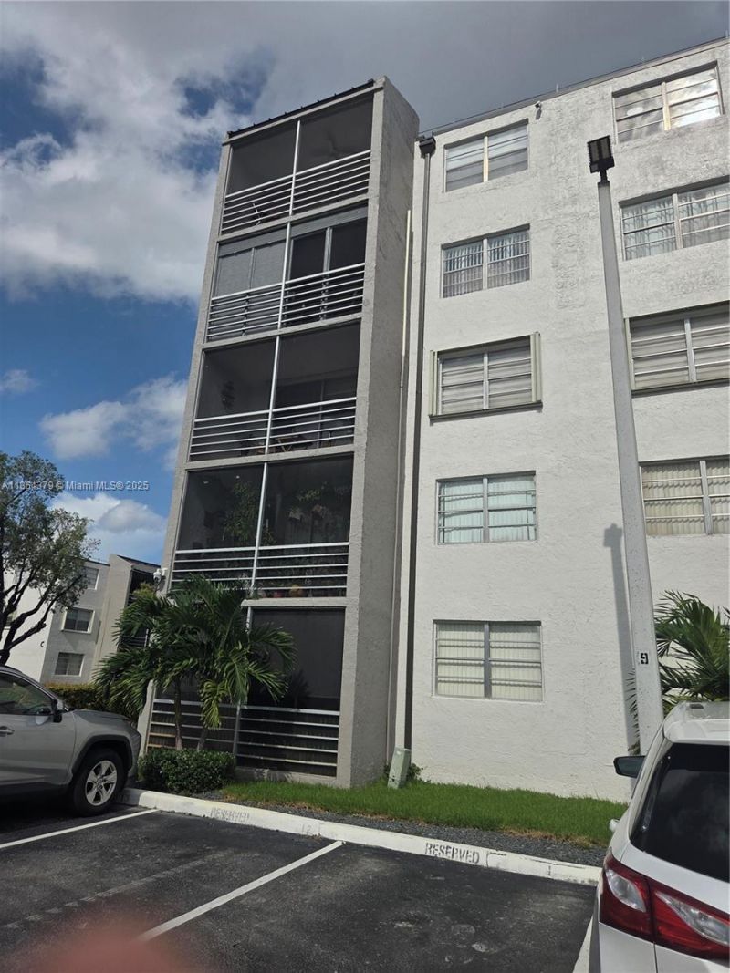 14165 SW 87th St, Unit D103, Miami, FL 33183 Photo