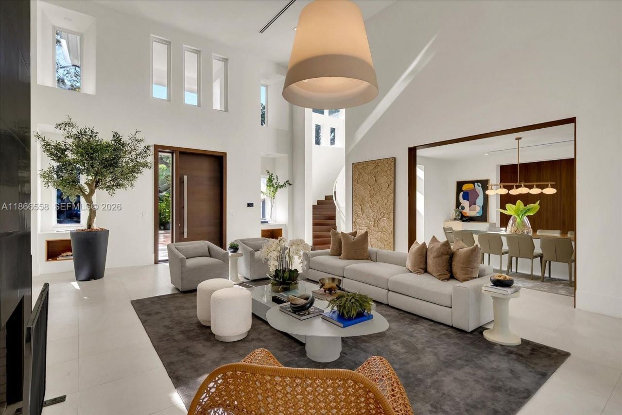 2820 Brickell Ave, Miami, FL 33129 Photo