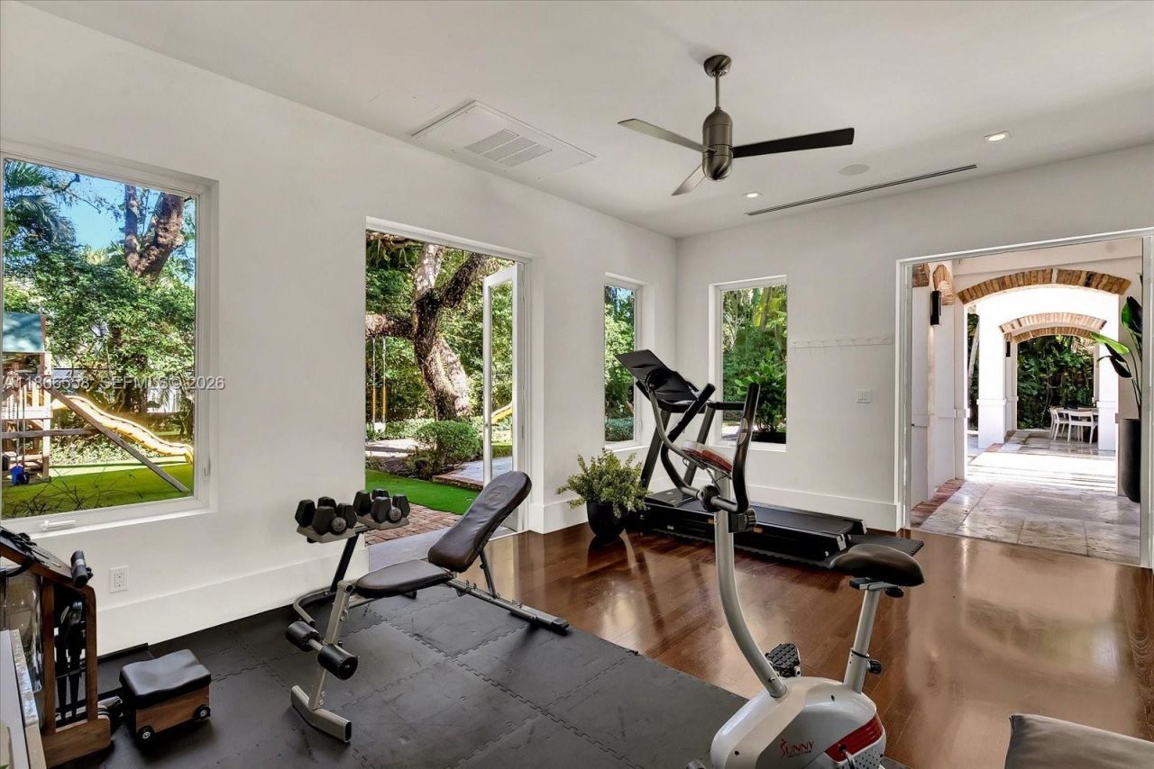 2820 Brickell Ave, Miami, FL 33129 Photo