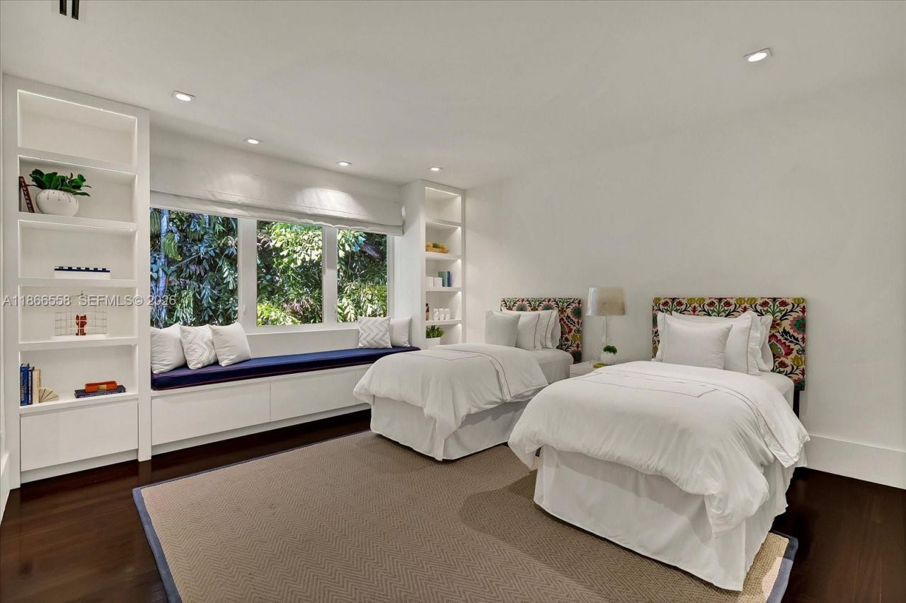 2820 Brickell Ave, Miami, FL 33129 Photo