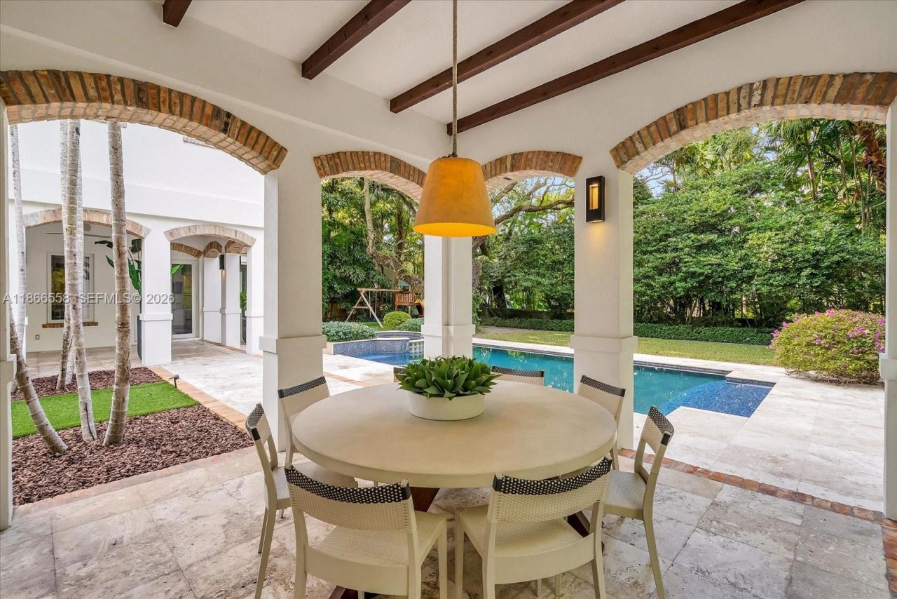 2820 Brickell Ave, Miami, FL 33129 Photo