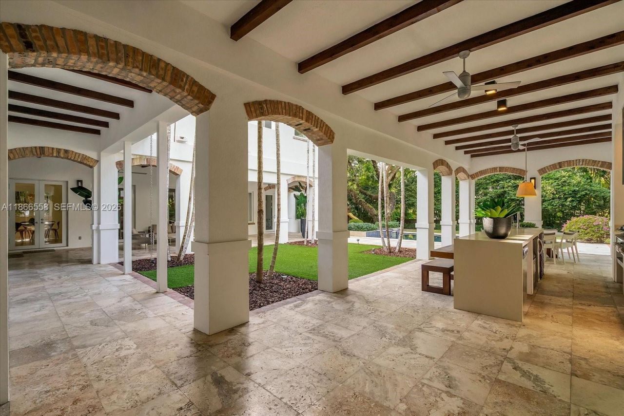 2820 Brickell Ave, Miami, FL 33129 Photo