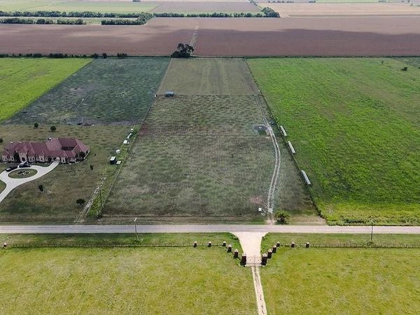 1901 Hunsucker Road, Red Oak, TX 75152