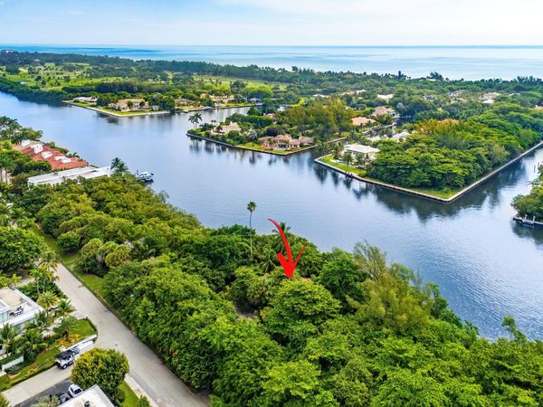 1001 Palm Trail, Delray Beach, FL 33483