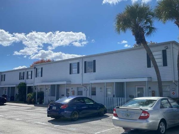 1820 AMBERLY AVENUE, Unit T10, ORLANDO, FL 32822