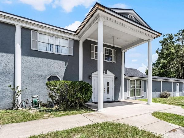 131 W MAIN STREET, TAVARES, FL 32778