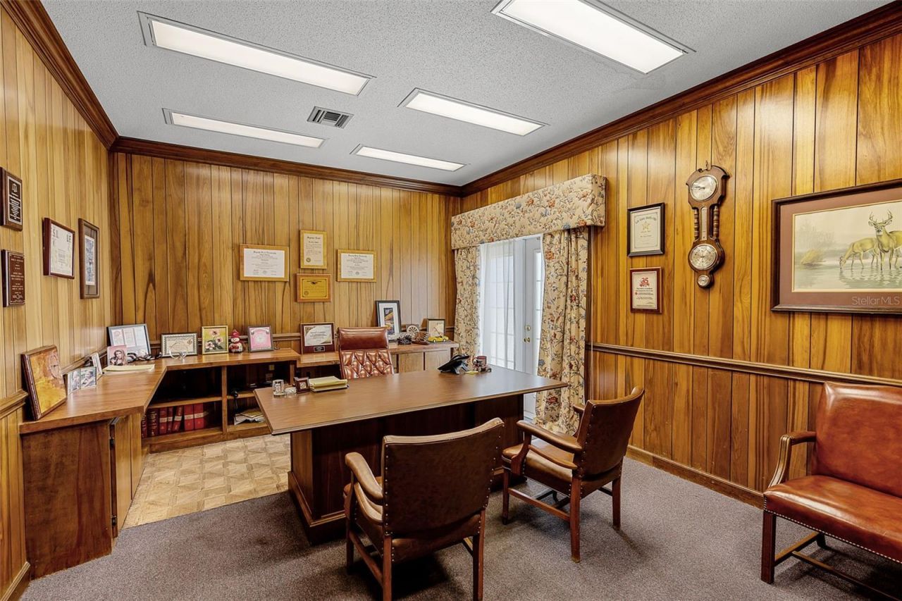 131 W Main Street, Tavares, FL 32778 Photo