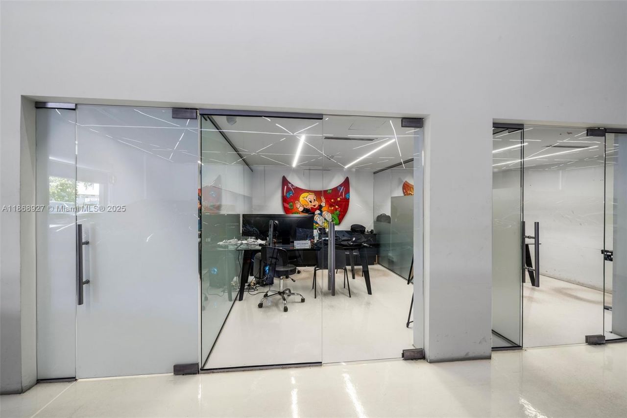 8700 NW 7th Ave, Miami, FL 33150 Photo