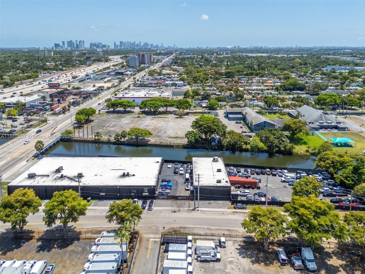 8700 NW 7th Ave, Miami, FL 33150 Photo