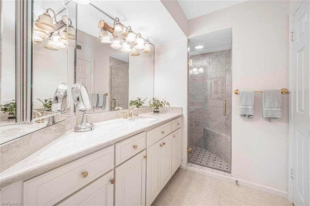 4551 Gulf Shore Blvd N, Unit 605, Naples, FL 34103 Photo