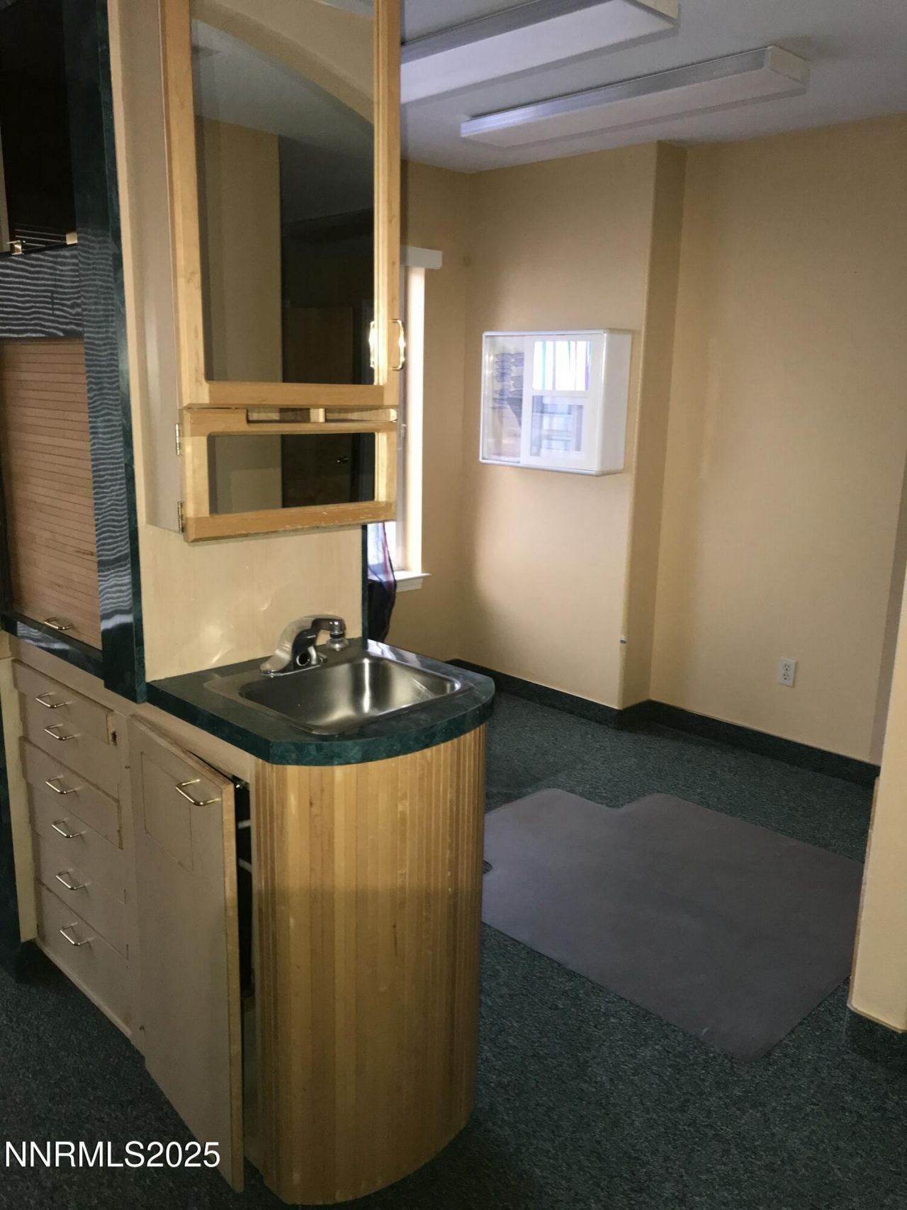 404 S Pratt Avenue, Carson City, NV 89701 Photo