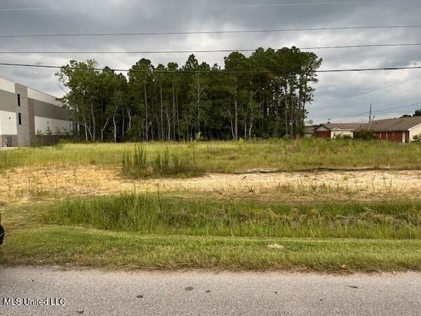 3701 Bienville Boulevard, Ocean Springs, MS 39564
