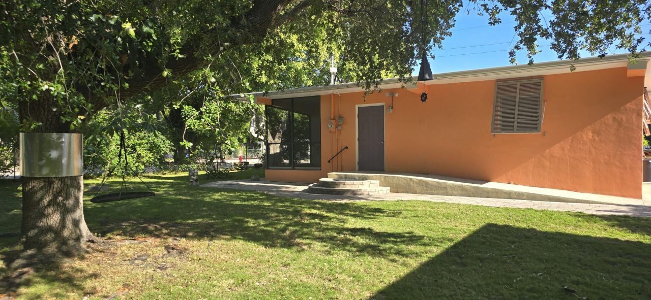 16 Pompano Avenue, Key Largo, FL 33037 Photo