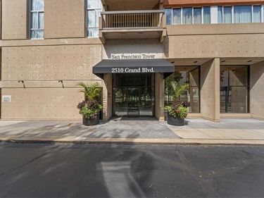 2510 Grand Boulevard, Unit 1604, Kansas City, MO 64108