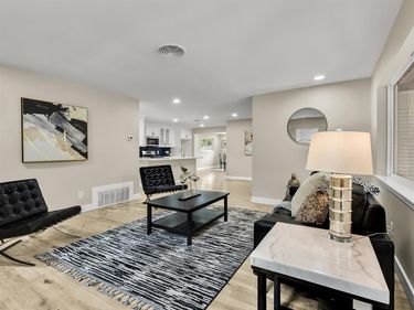 6005 Saint Johns Lane, Fort Worth, TX 76114