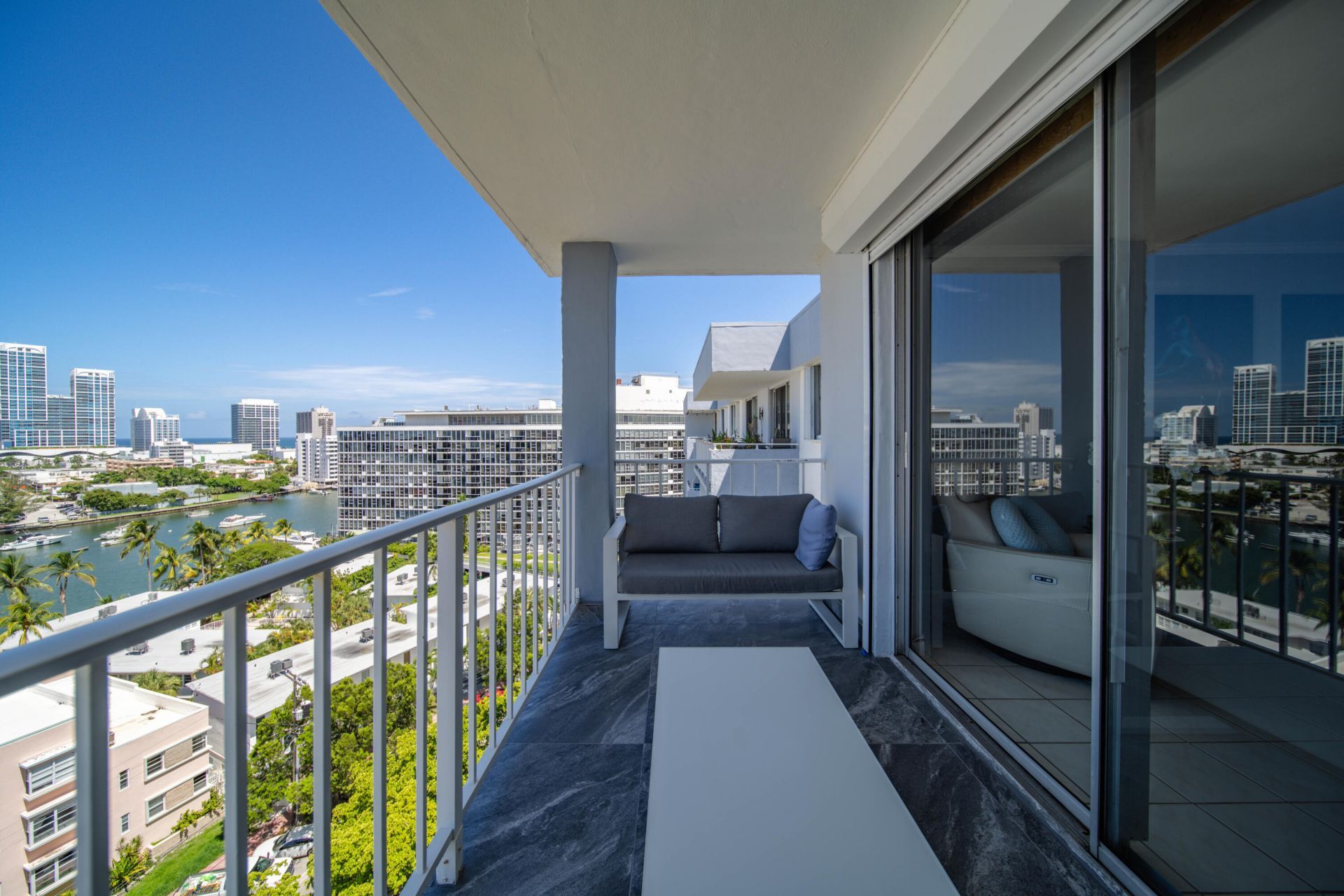 6900 Bay Drive, Unit 11i, Miami Beach, FL 33141 Photo
