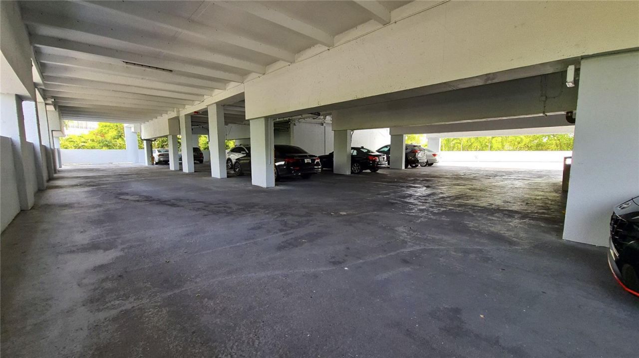 6900 Bay Drive, Unit 11i, Miami Beach, FL 33141 Photo