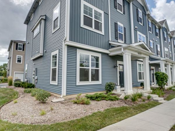 1622 Albany Street, Grayslake, IL 60030