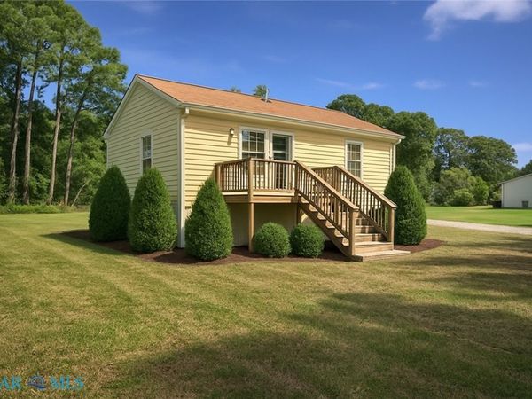 3000 Mill Point Road, Hayes, VA 23072