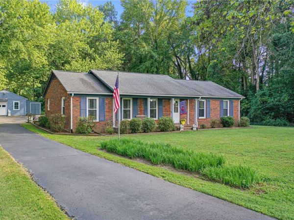 30 Bunker Hill Road, Farnham, VA 22460