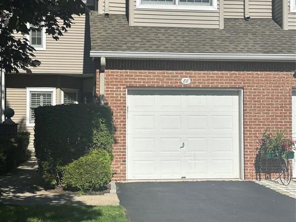 88 Kent, ROSELAND, NJ 07068