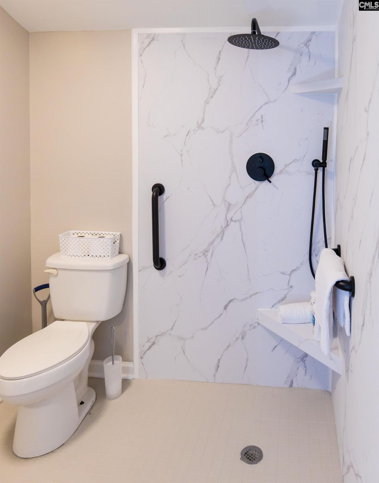 9429 S Chelsea Road Photo 5