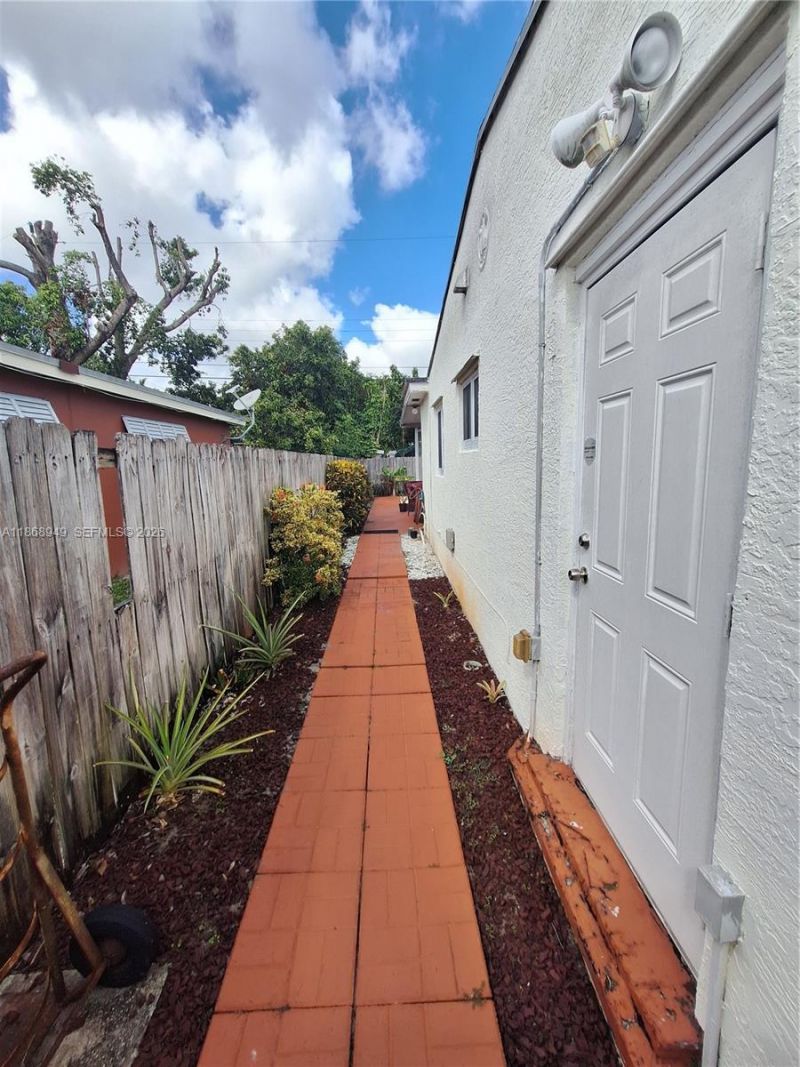 7561 Meridian St, Miramar, FL 33023 Photo