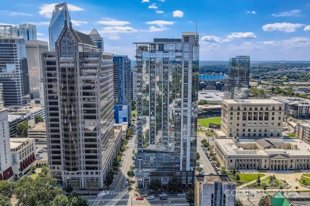 333 W Trade Street, Unit 505, Charlotte, NC 28202 Main Photo
