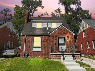 17421 Quincy Street, Detroit, MI 48221
