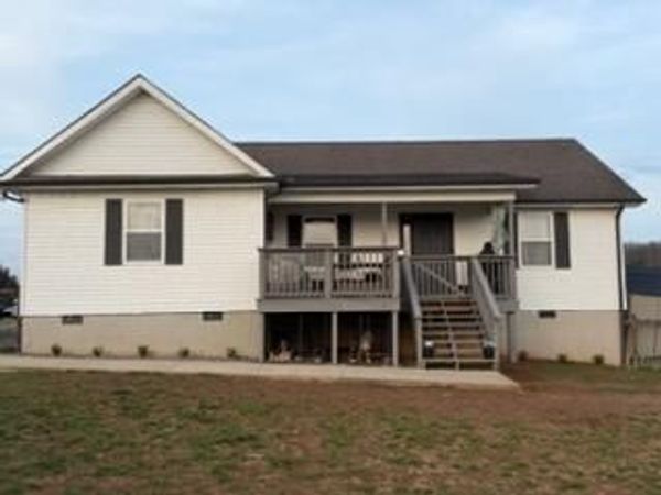 842 Kelly Lane, Pikeville, TN 37367