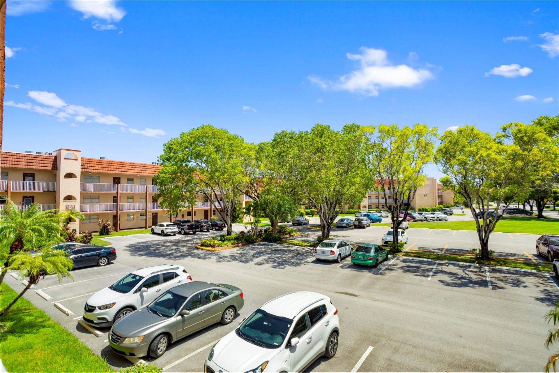 2801 N Pine Island Road, Unit 208, Sunrise, FL 33322 Photo