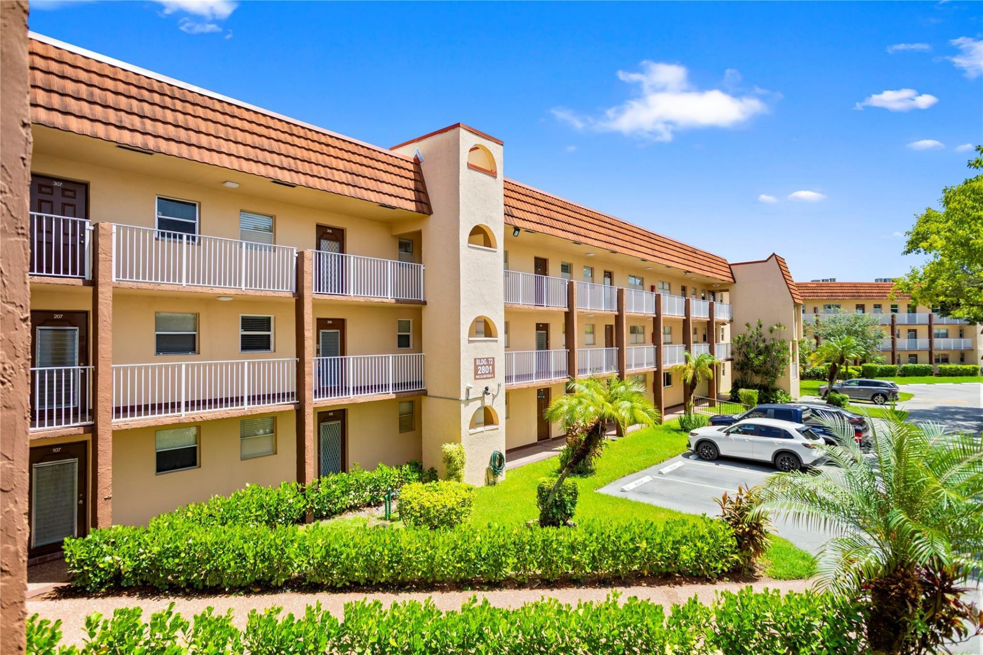 2801 N Pine Island Road, Unit 208, Sunrise, FL 33322 Photo