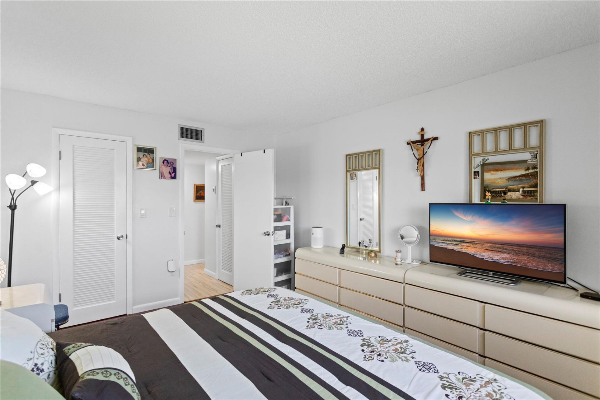 2801 N Pine Island Road, Unit 208, Sunrise, FL 33322 Photo