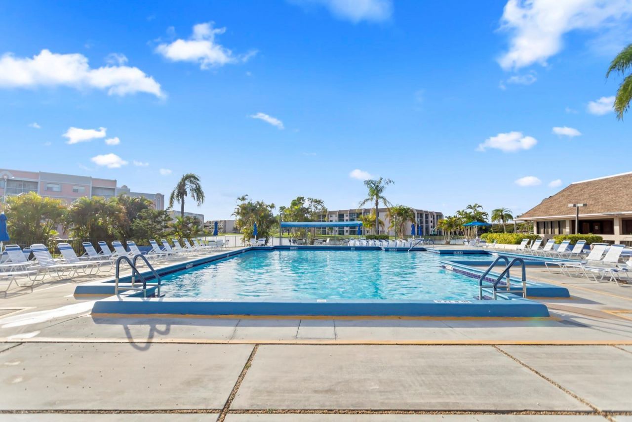 2801 N Pine Island Road, Unit 208, Sunrise, FL 33322 Photo