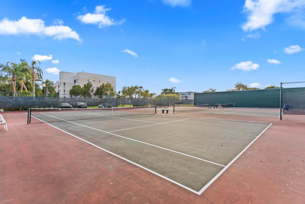 2801 N Pine Island Road, Unit 208, Sunrise, FL 33322 Photo