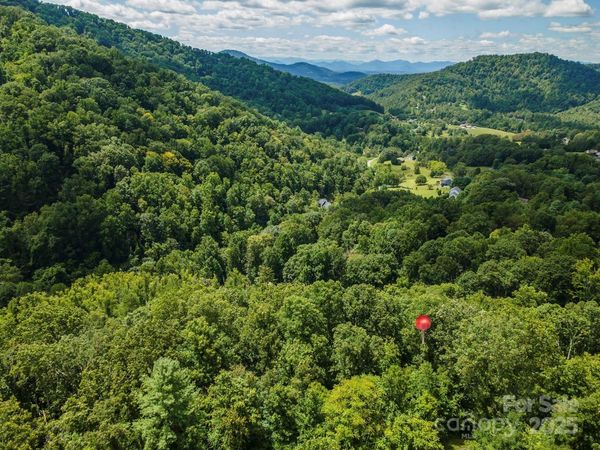 72 Applewood Lane , Weaverville, NC 28787