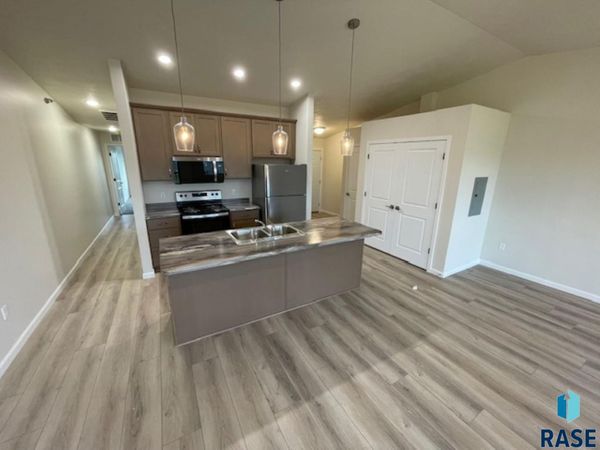 9308 W 32nd St, Unit 6, Sioux Falls, SD 57106