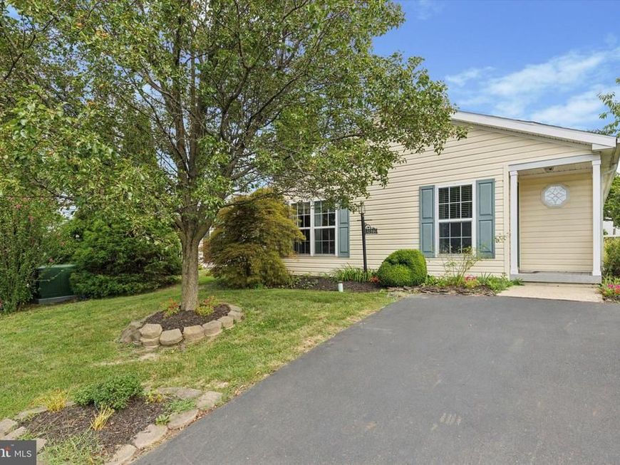 2022 Longwood Place, Unit 2022, North Wales, PA 19454 Main Photo